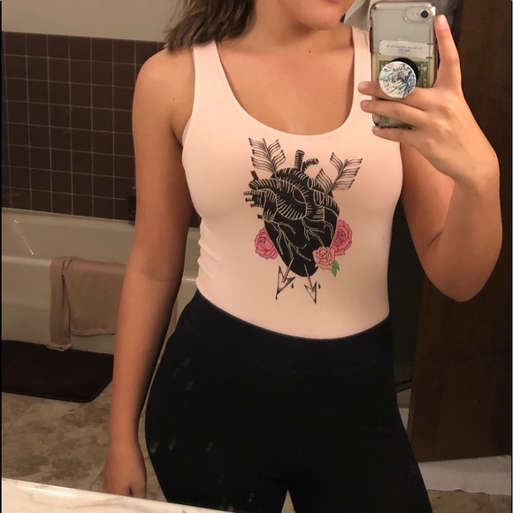 One piece - Picture 2 of 2